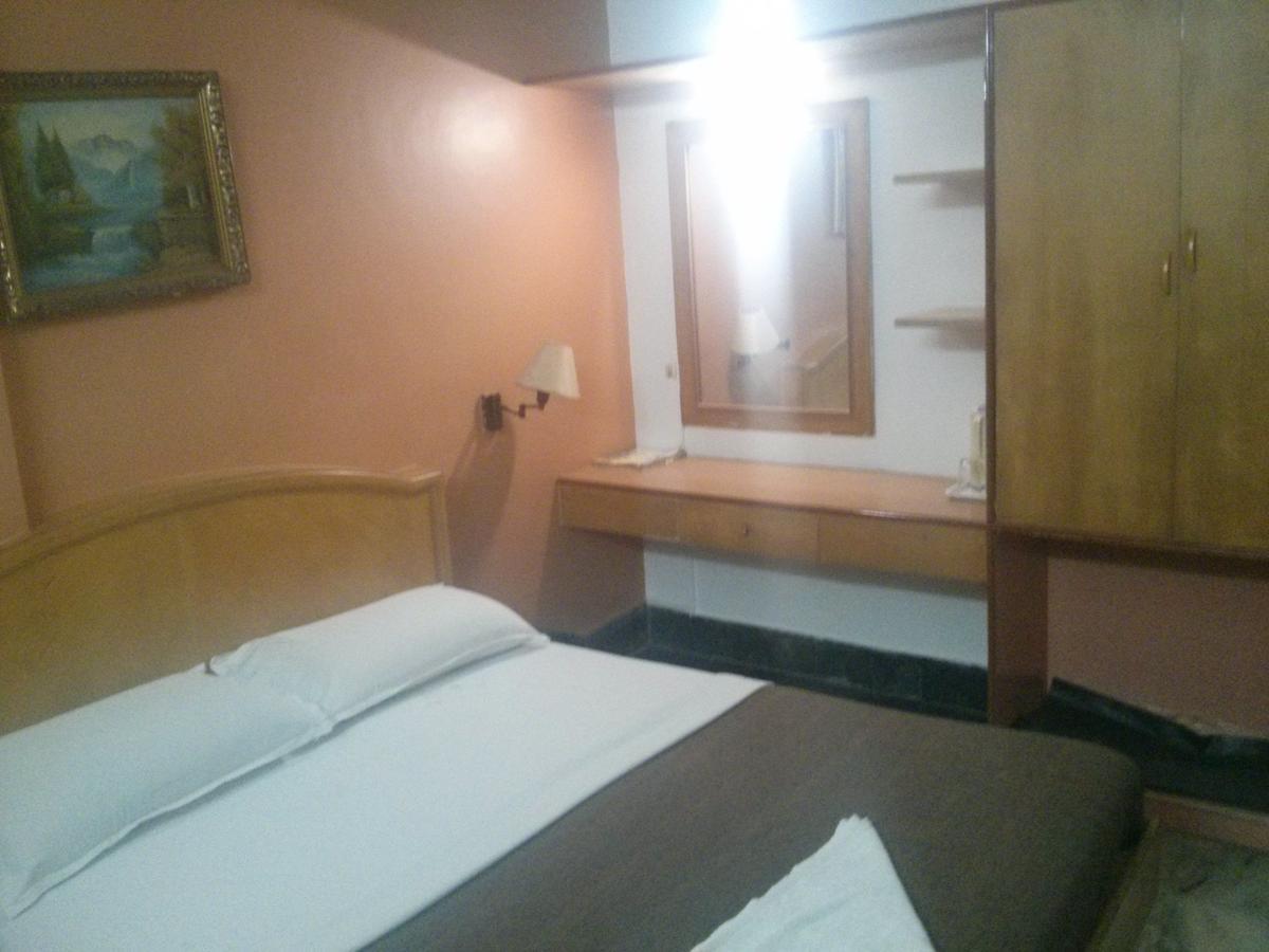 Oyo 5377 Hotel Raaj Bhaavan شيناي المظهر الخارجي الصورة