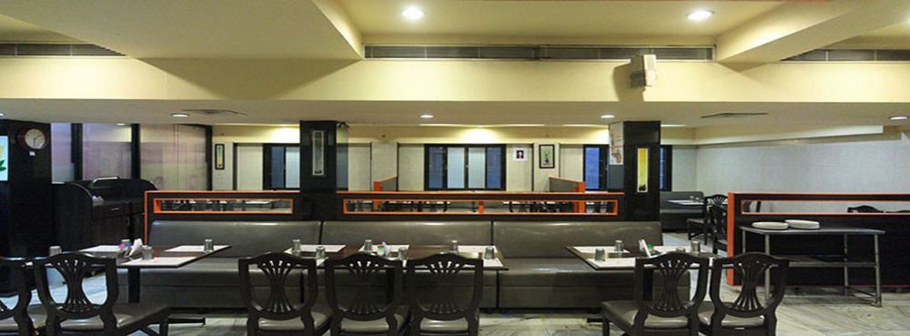 Oyo 5377 Hotel Raaj Bhaavan شيناي المظهر الخارجي الصورة